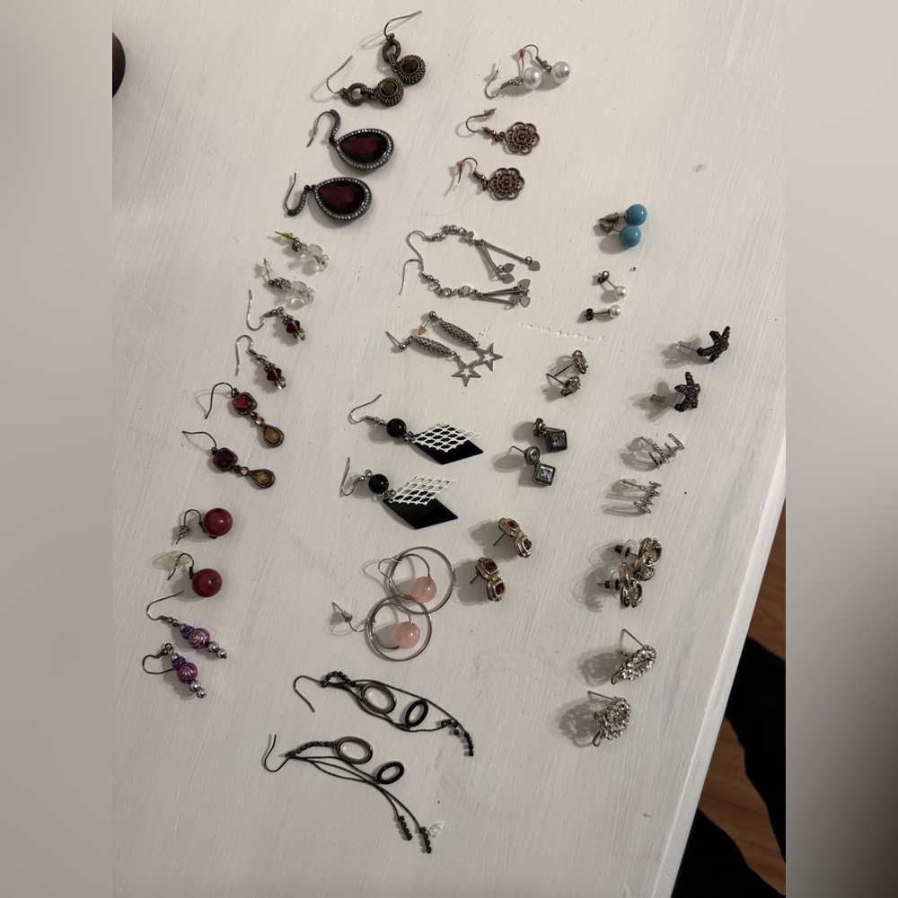 Assorted Earrings Lot